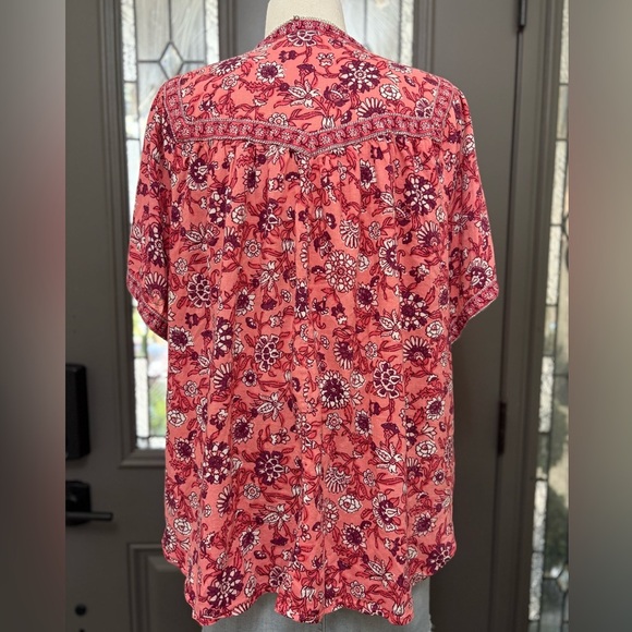 Old Navy Oversized Floral-Print Split-Neck Blouse | Size XL - Picture 5 of 6